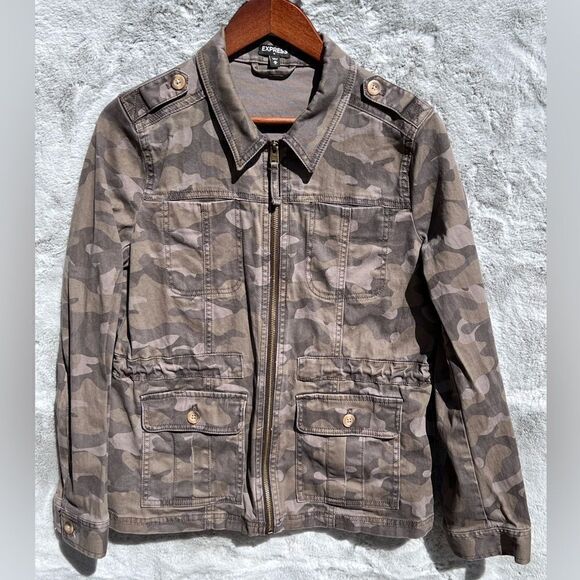 EUC EXPRESS CAMO MILITARY UTILITY CARGO JACKET GREEN BLACK Size Medium - Picture 1 of 8